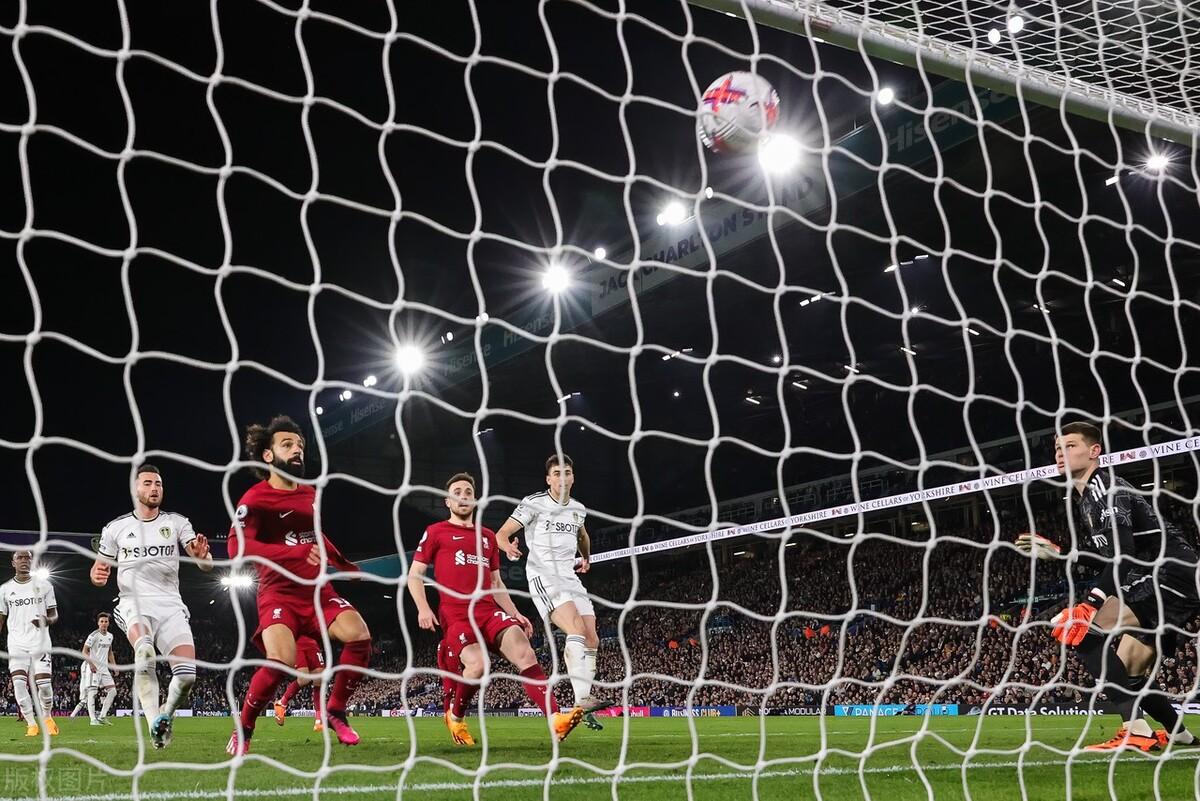 鹿岛鹿角进攻端火力强劲,欲破利物浦防线 鹿岛鹿角进攻端火力强劲,欲破利物浦防线