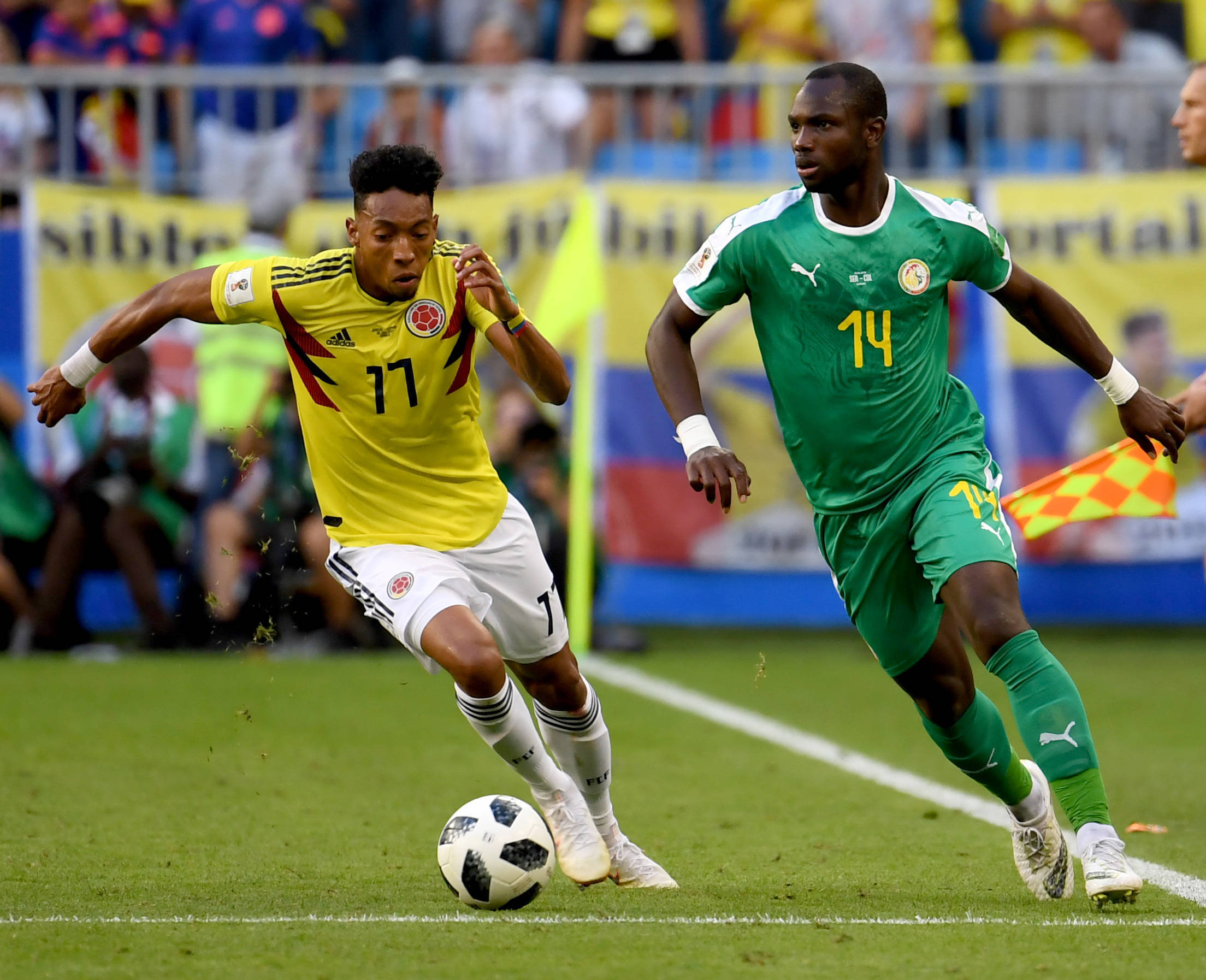 爱游戏官方-荷兰女足队员表现抢眼,备战关键比赛