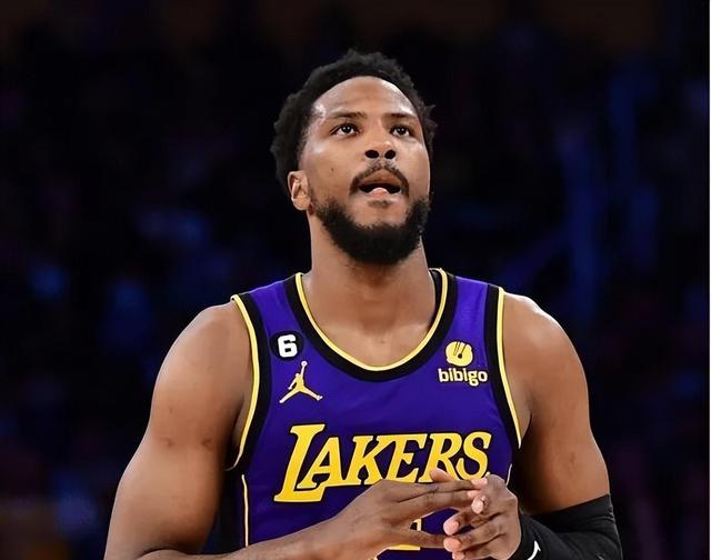 爱游戏地址-雄鹿后卫完成手术复出,球队期待他强势回归