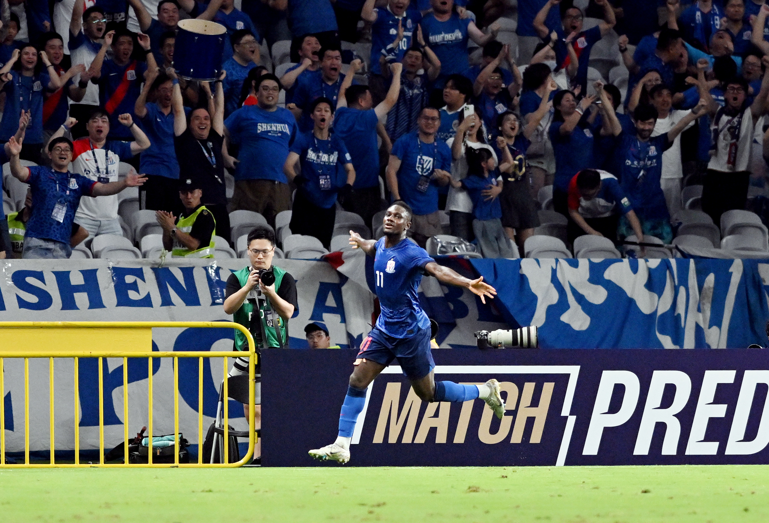 霍芬海姆球队在主场大胜球员信心大增的简单介绍