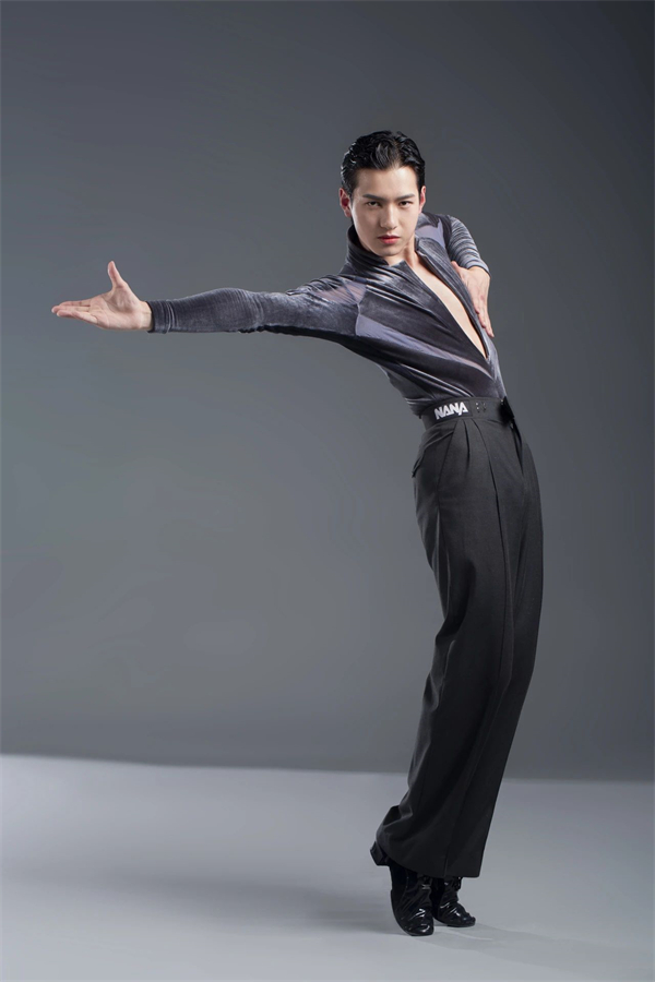 爱游戏官方-包含欧洲国家队备战全力以赴,冲刺梦想舞台的词条