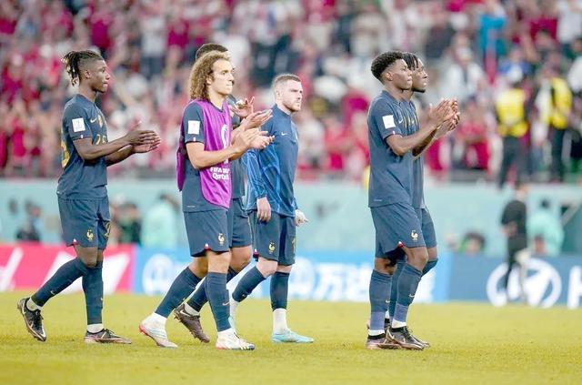 激烈的角逐中,球队之间的对抗令人热血沸腾的简单介绍 激烈的角逐中,球队之间的对抗令人热血沸腾的简单介绍