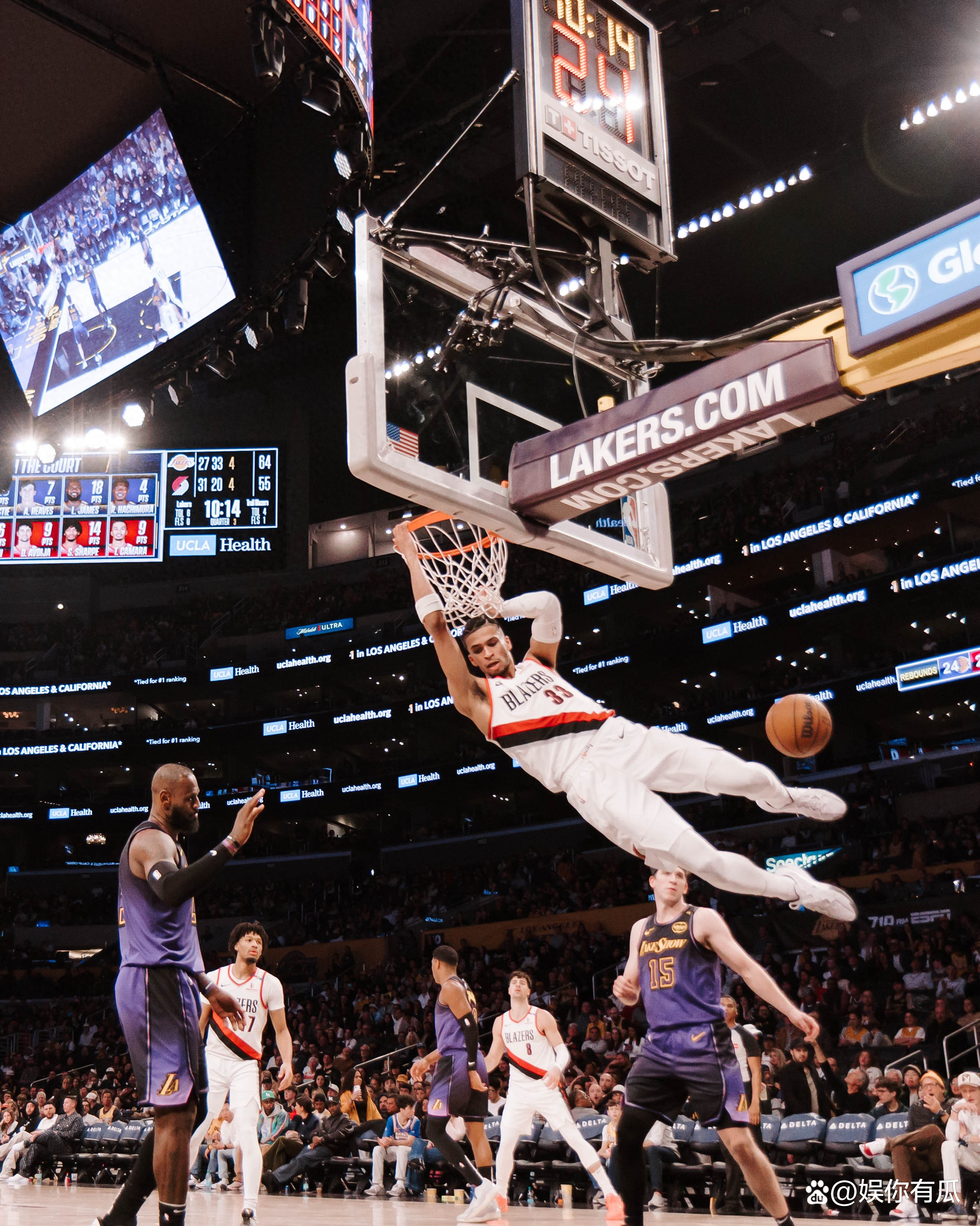 爱游戏app下载-包含王牌詹姆斯率领湖人大胜对手,全队表现抢眼的词条