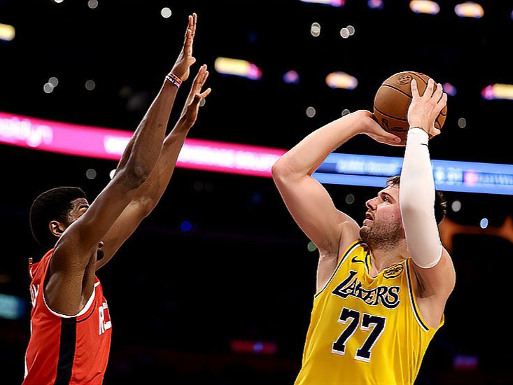 爱游戏登录入口-主场大胜对手,连续取得胜利的简单介绍