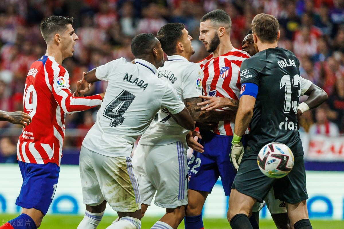 马竞客场战胜瓦伦西亚,继续紧追皇马巴萨 马竞客场战胜瓦伦西亚,继续紧追皇马巴萨