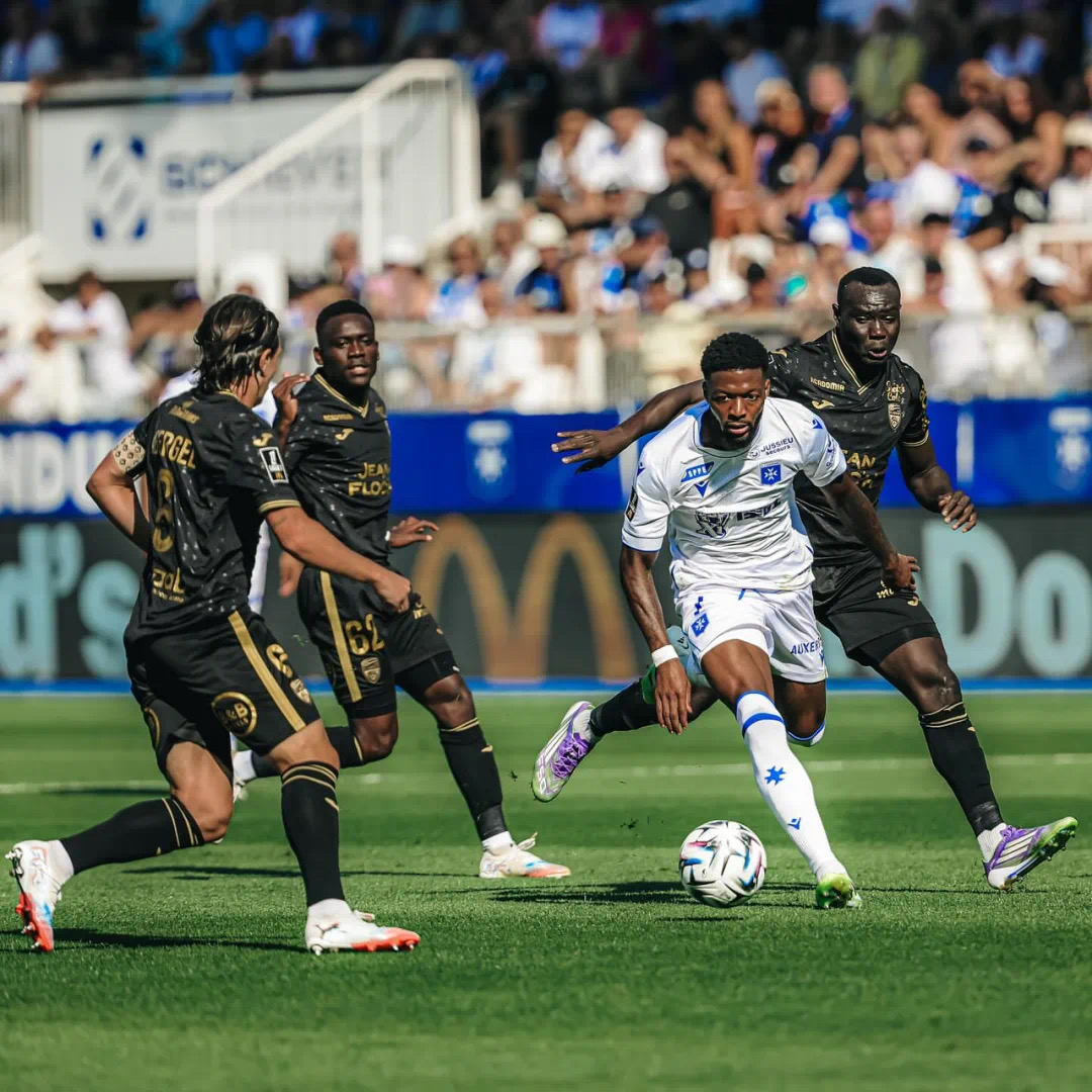 爱游戏课程-包含里昂新赛季开门红,主场击败对手的词条