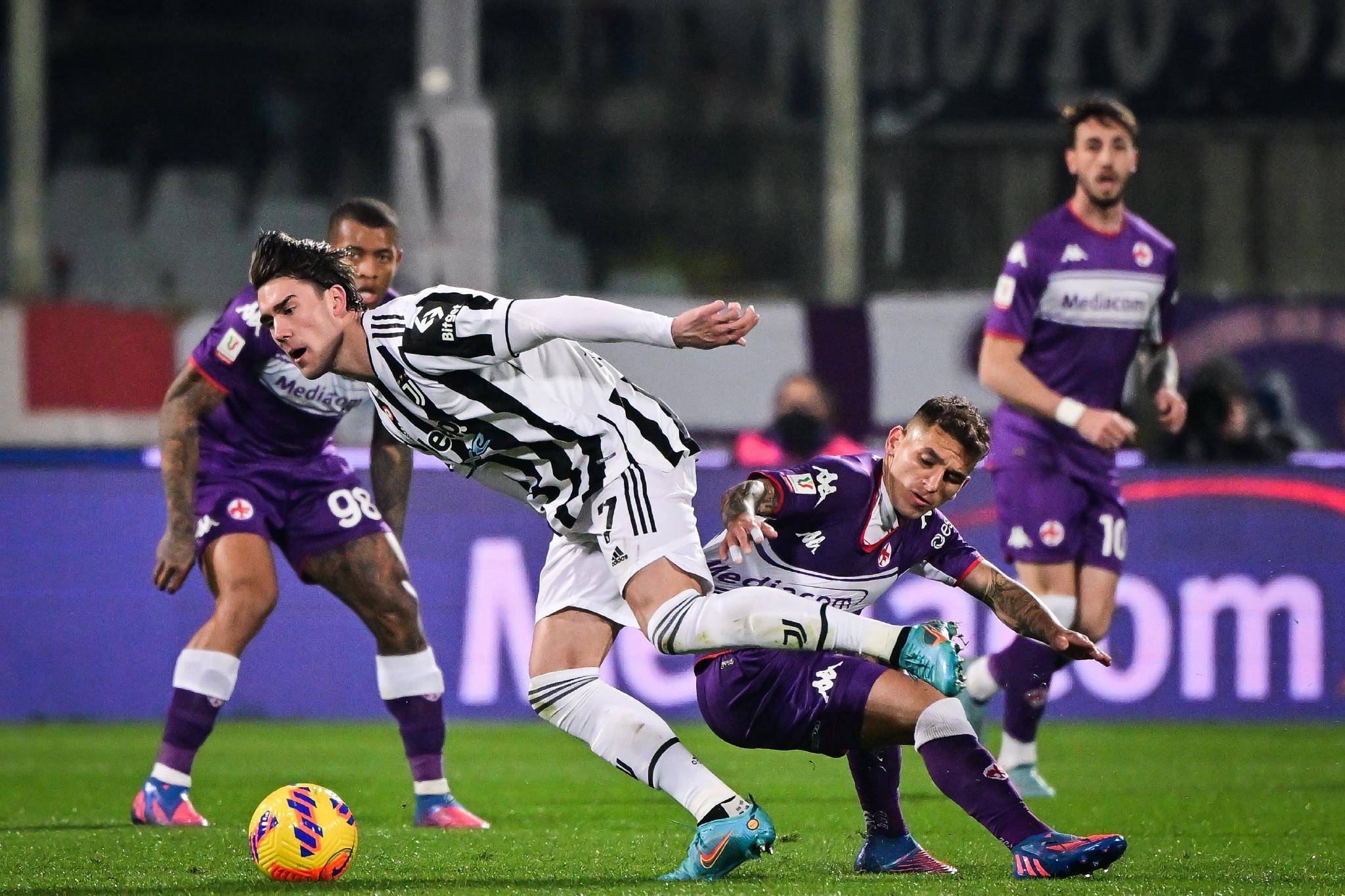 佛罗伦萨客场战平佛罗西诺内,遭遇挑战的简单介绍 佛罗伦萨客场战平佛罗西诺内,遭遇挑战的简单介绍