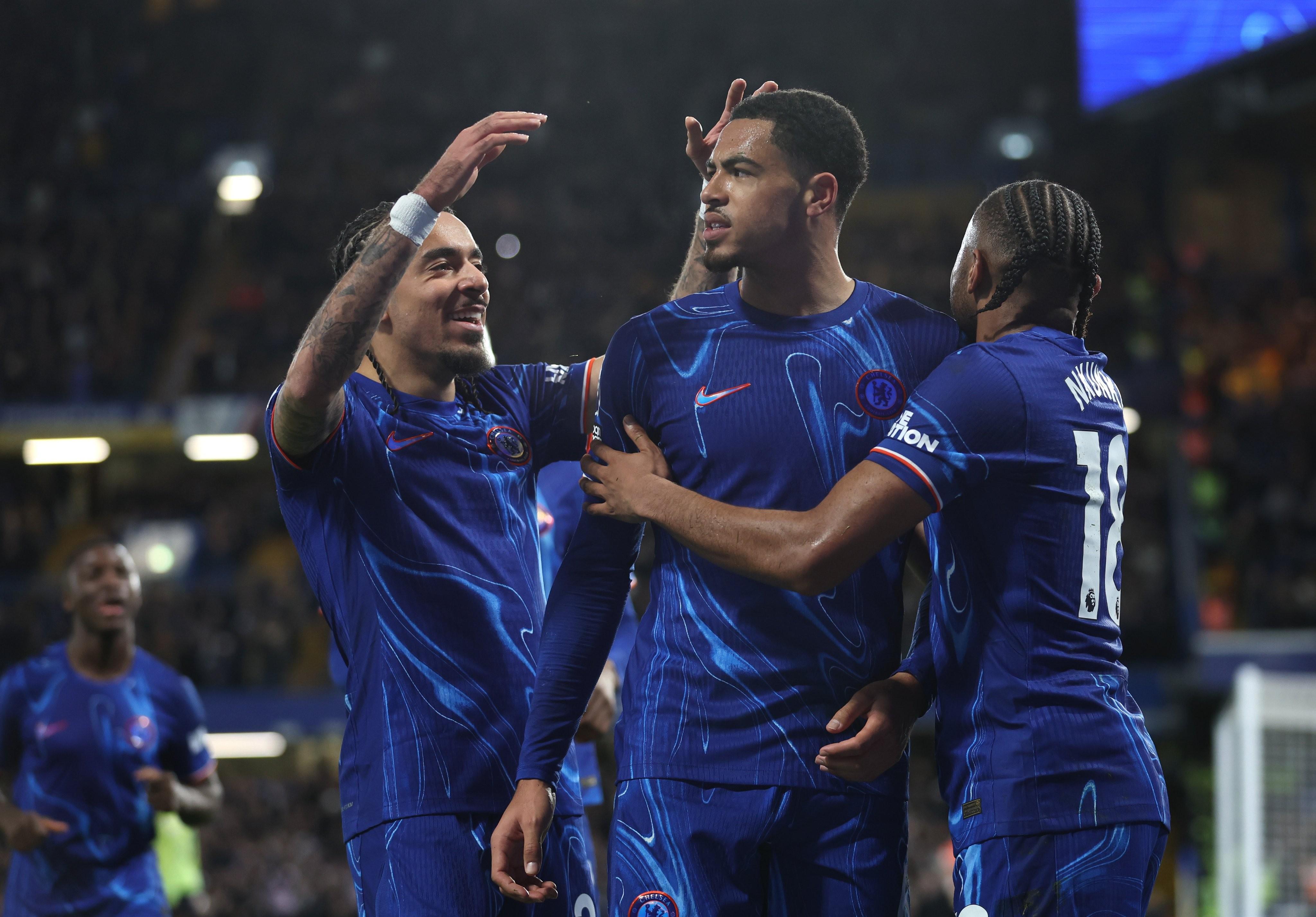 爱游戏在线登录-切尔西遭遇连败,备战下一轮比赛的简单介绍