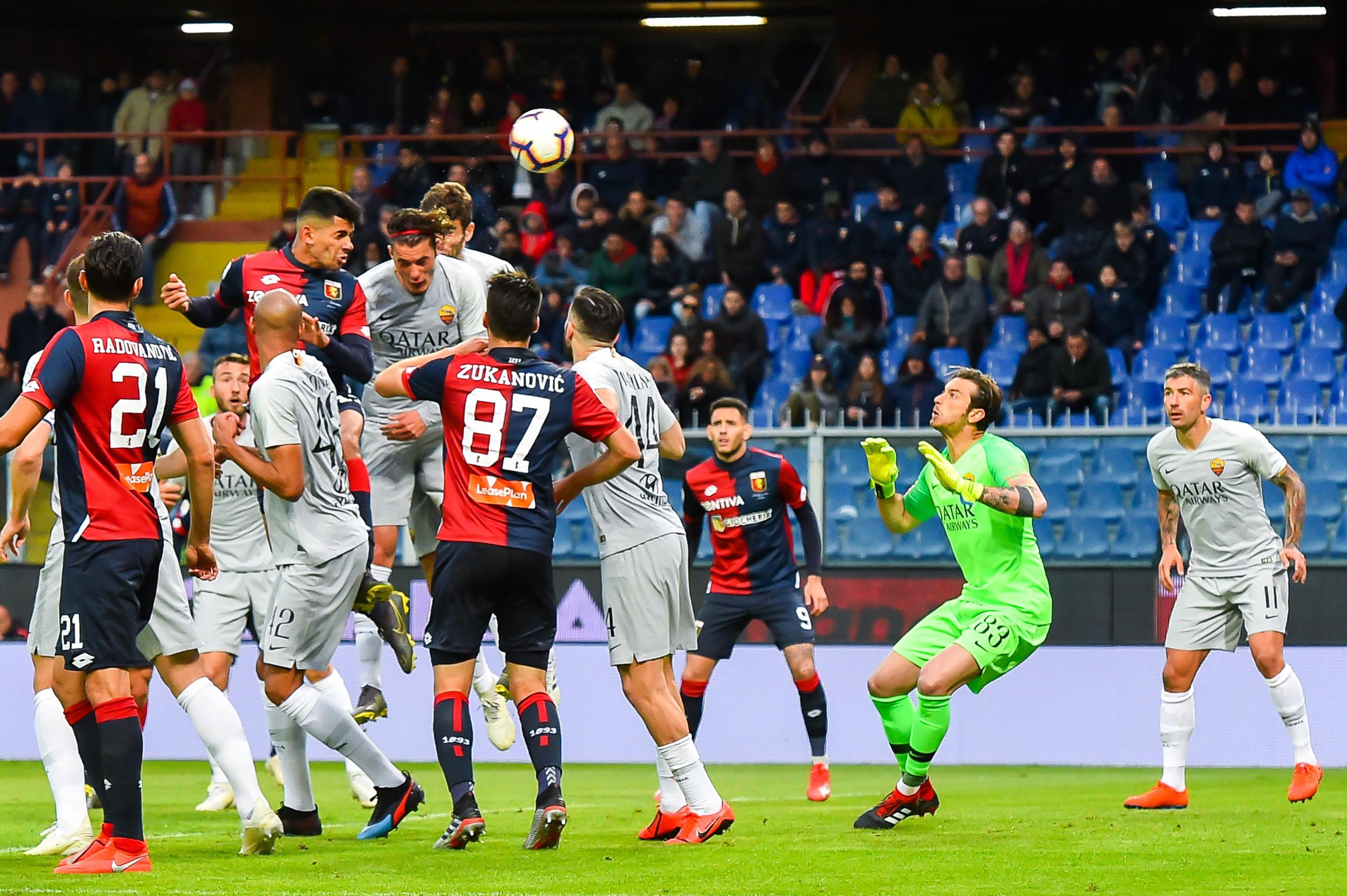 罗马客场战平热那亚,近5轮不败仍未赢球 罗马客场战平热那亚,近5轮不败仍未赢球