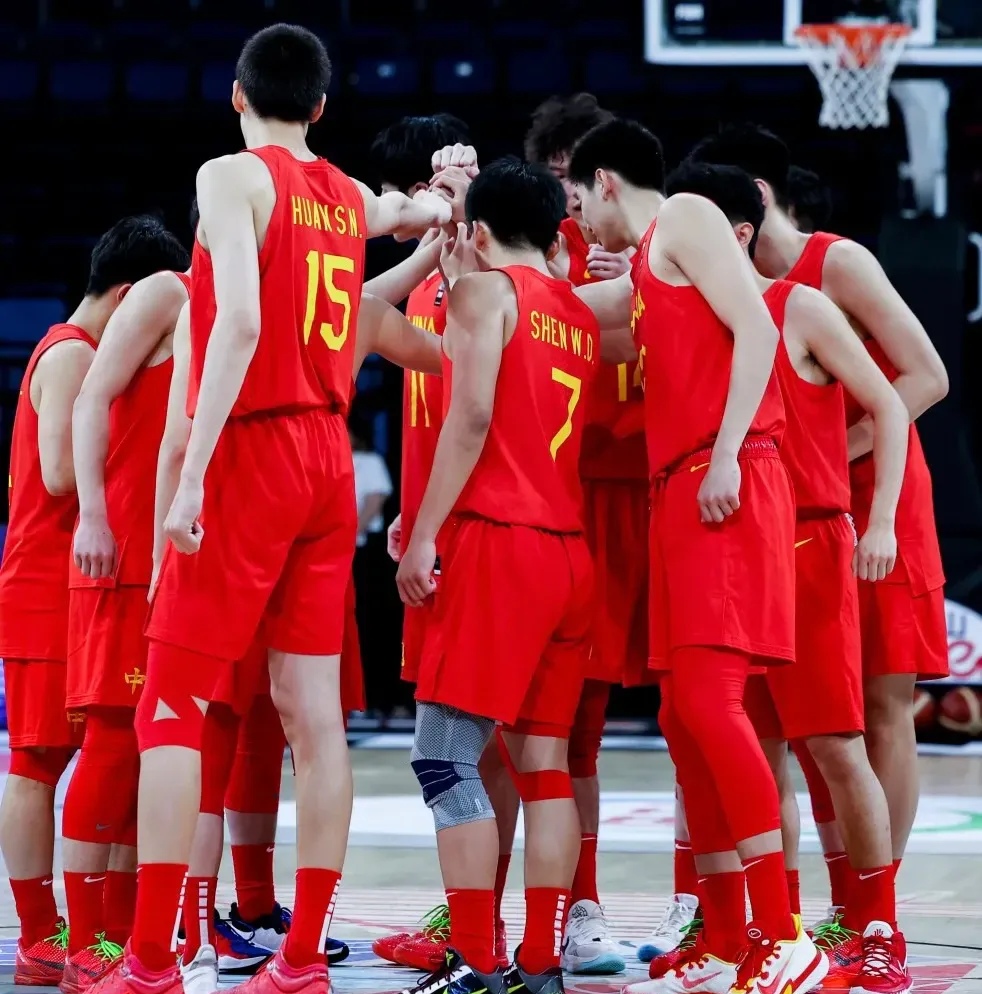 爱游戏下载-关于热血沸腾的比赛场面,球员们全力拼搏的信息