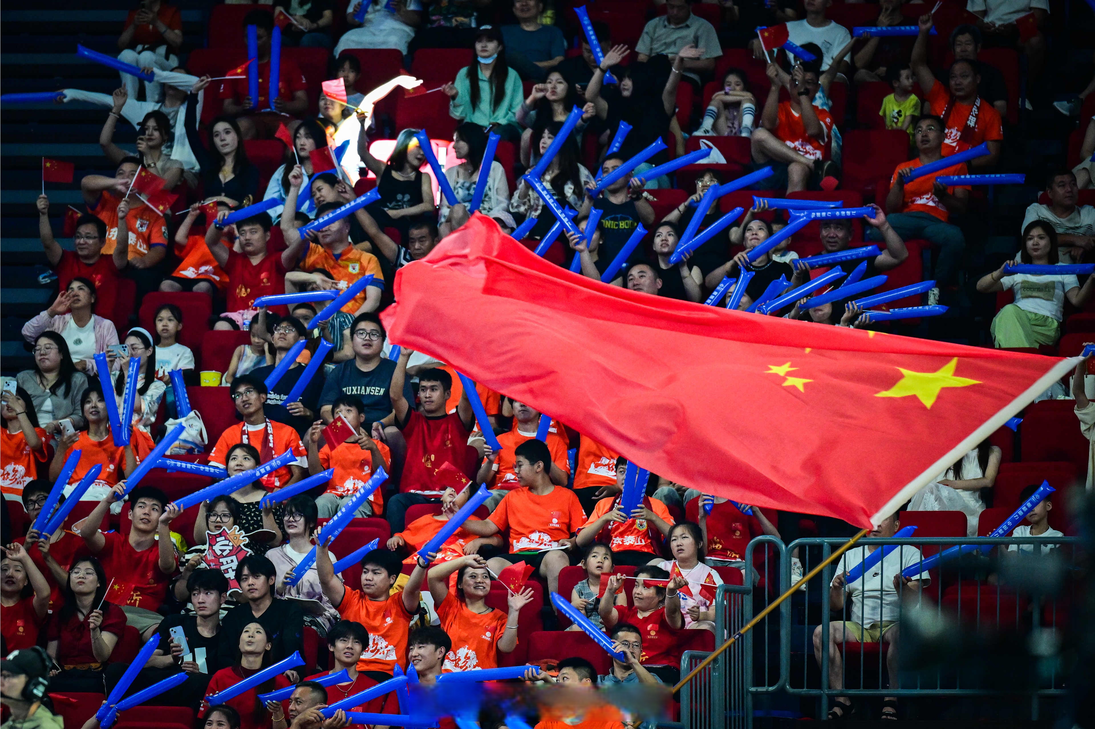 包含红红火火!国内足球比赛精彩纷呈的词条 包含红红火火!国内足球比赛精彩纷呈的词条