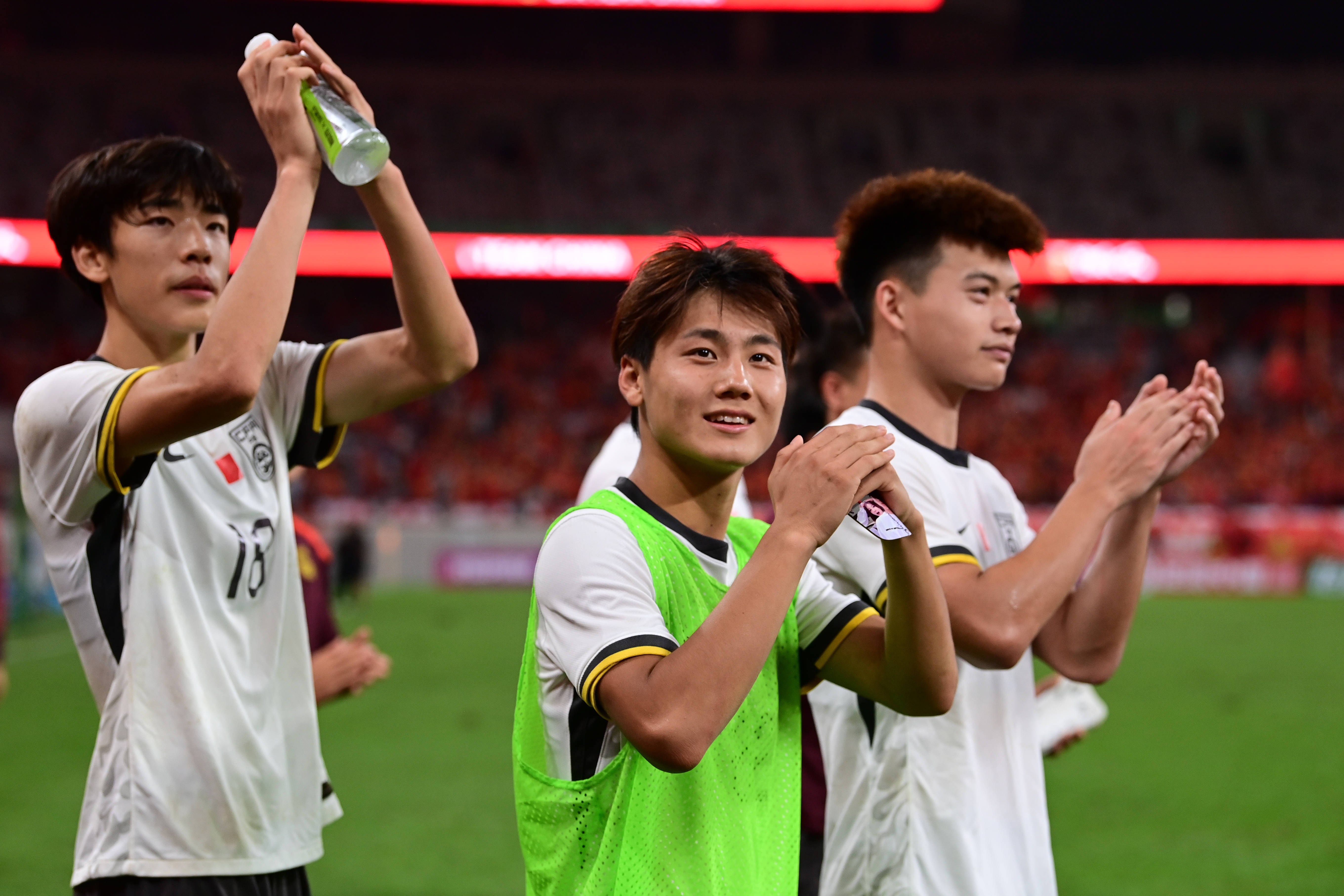 爱游戏新闻-亚洲杯足球赛开战,球队实力均衡